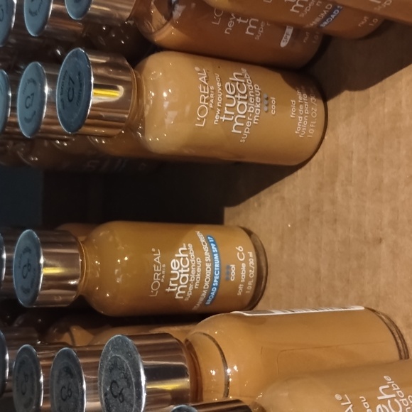 Mystery Makeup Box - Picture 7 of 10